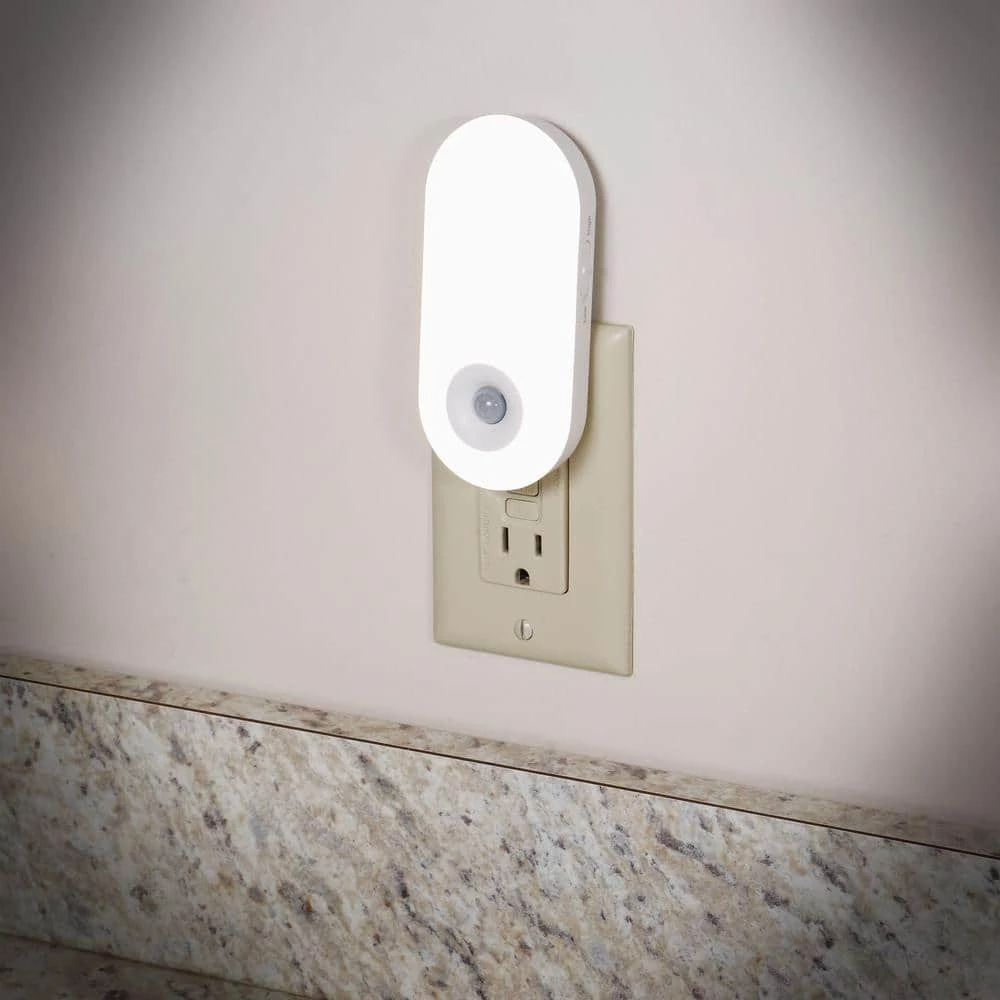 High Output LED Night Light by Sylvania - Image 3
